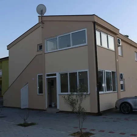 Kroatien Untergeschoss * Vir